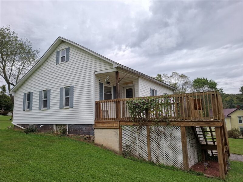 107 Sawmill Rd — photo 2