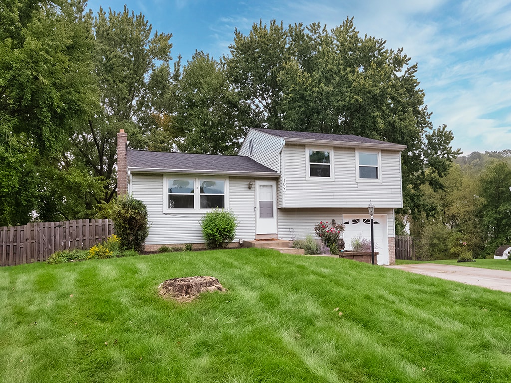 109 Fox Chase COURT — photo 1