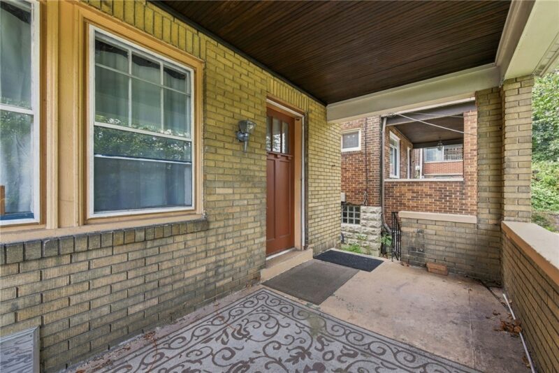 924 Woodbourne Avenue — photo 2
