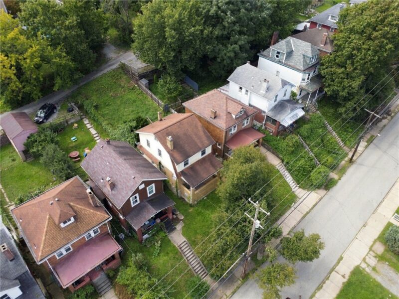 924 Woodbourne Avenue — photo 3