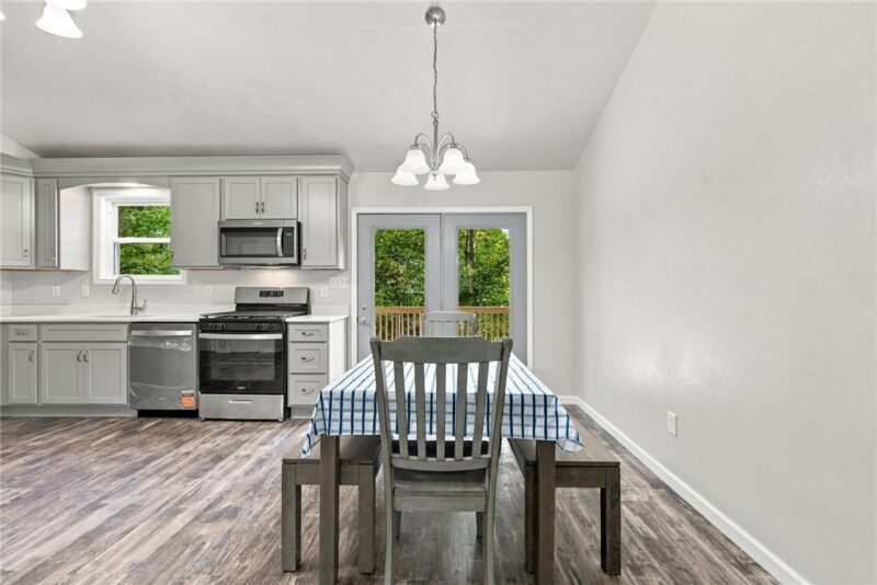 3265 Dorothy St — photo 6