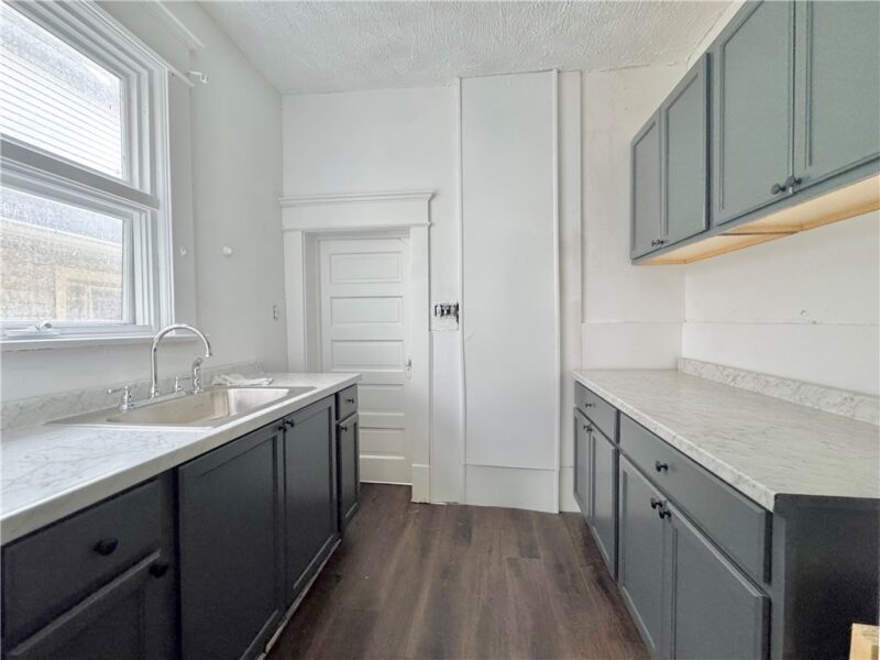 1101 Pollock Ave — photo 5