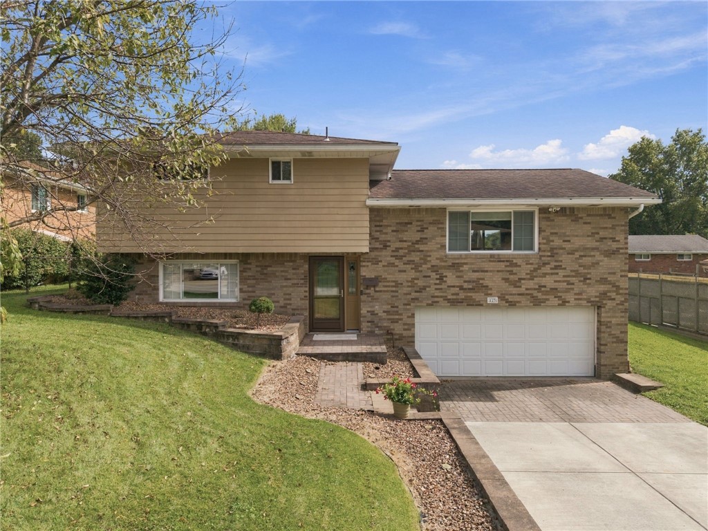 123 Manchester Drive — photo 1