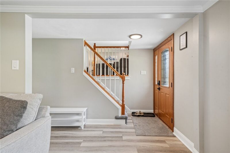 123 Manchester Drive — photo 3