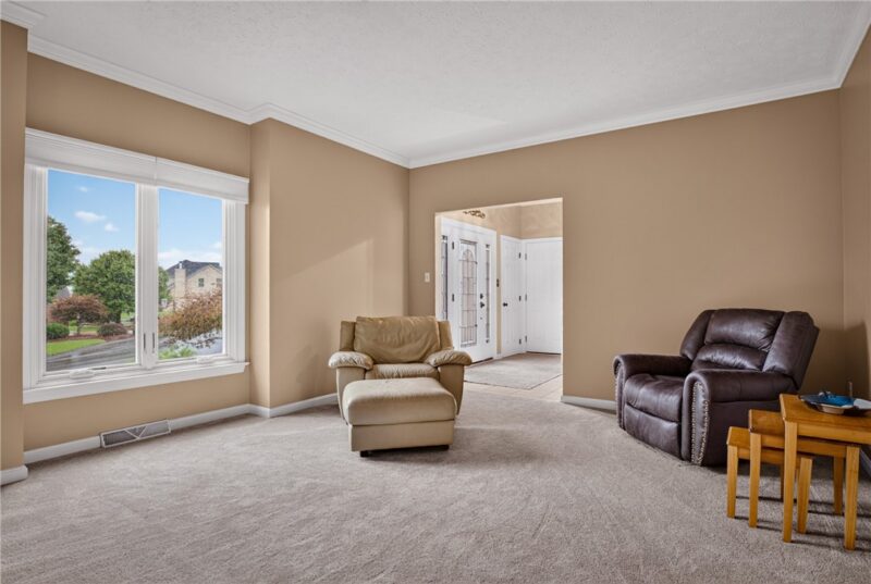 273 Palomino Dr — photo 5