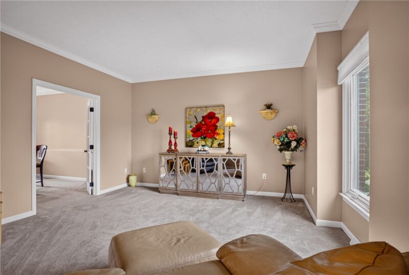 273 Palomino Dr — photo 6