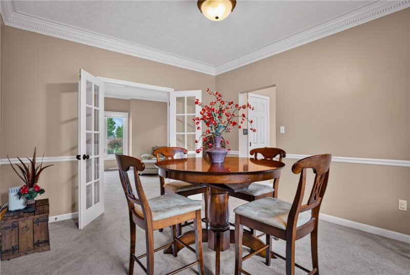 273 Palomino Dr — photo 8