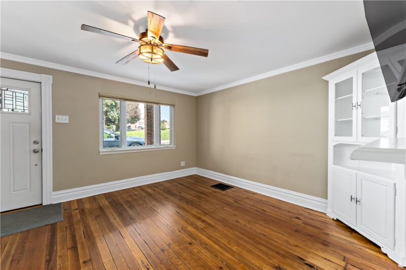 515 Finley Ave — photo 4