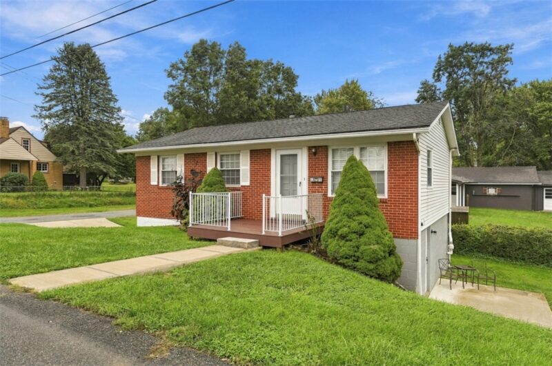 1321 Agnew Avenue — photo 2