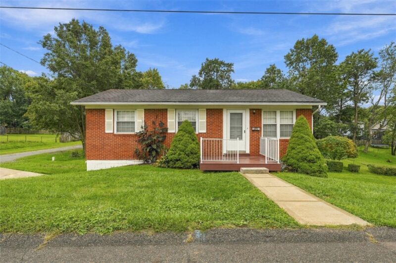1321 Agnew Avenue — photo 3