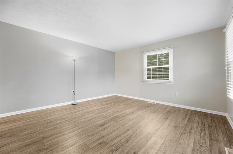 1321 Agnew Avenue — photo 7