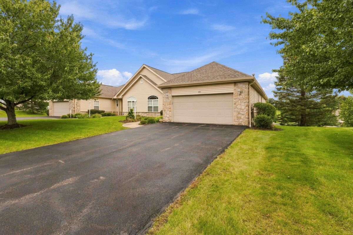 6085 Triple Crown CIRCLE — photo 1
