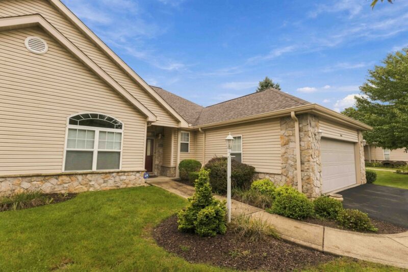 6085 Triple Crown CIRCLE — photo 4