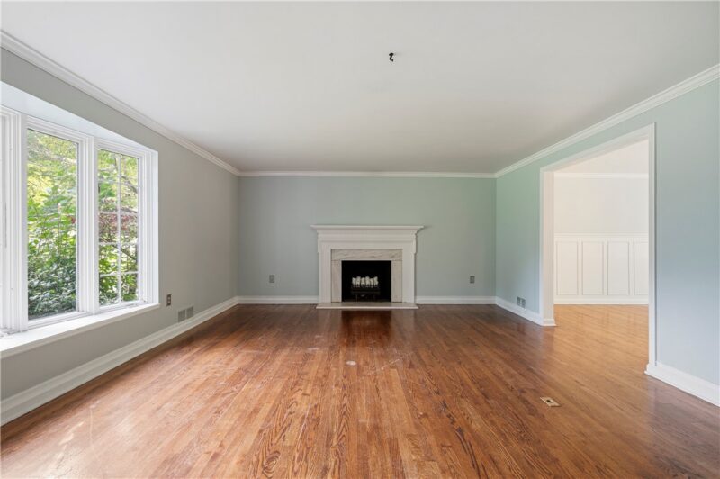 1640 Pinetree Drive — photo 3