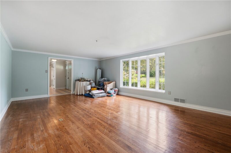1640 Pinetree Drive — photo 4