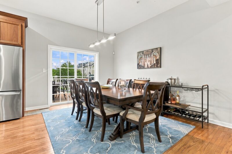 241 Riverfront Street — photo 6