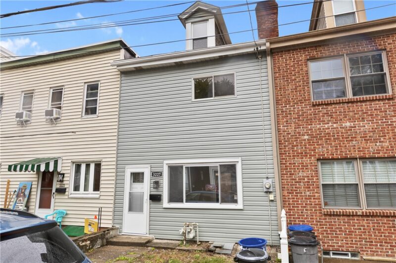 3227 Mary St — photo 2