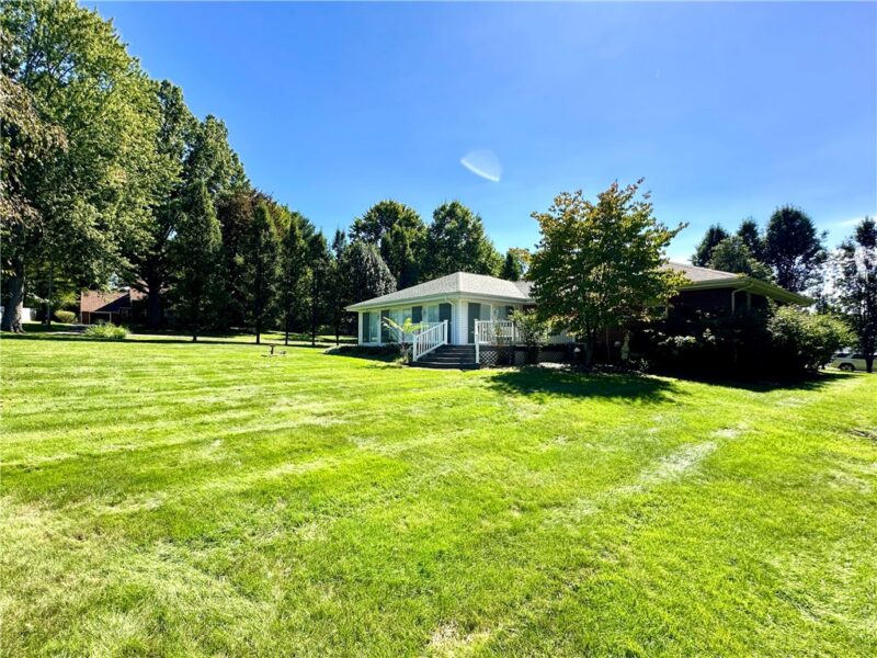 22 Meadowbrook Dr — photo 8