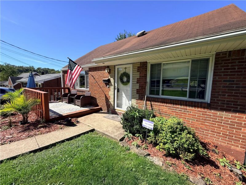 122 S Joslyn Dr — photo 4