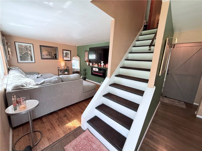 122 S Joslyn Dr — photo 5