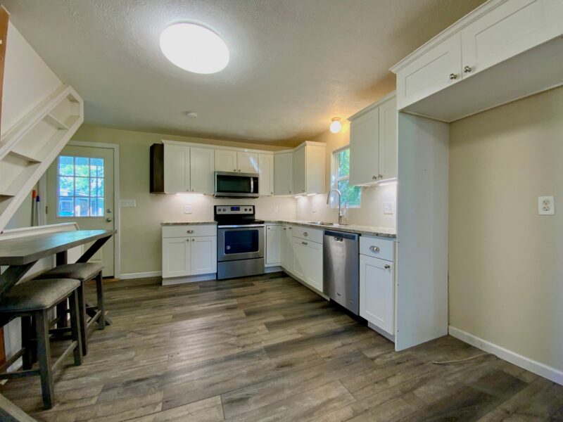 4084 Jefferson AVENUE — photo 8