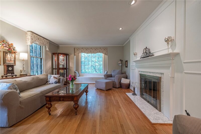 3345 Brookdale Drive — photo 2
