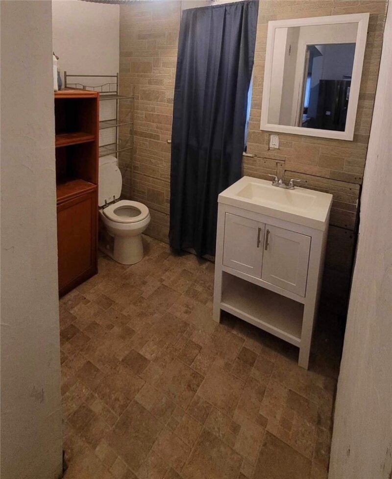 7213 Race St — photo 3