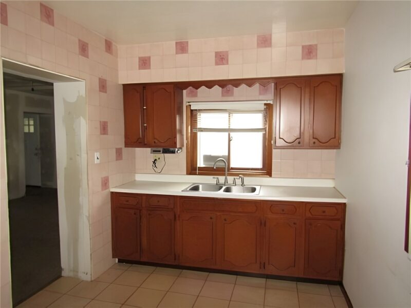 3744 Watson Street — photo 8