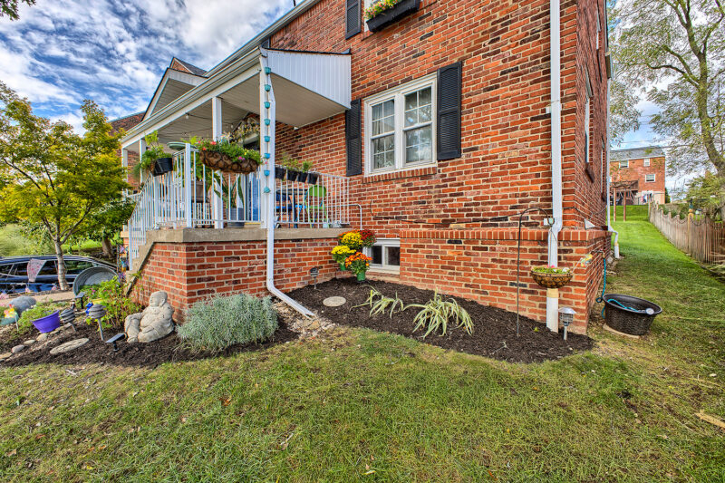 5358 Fieldcrest DRIVE — photo 3