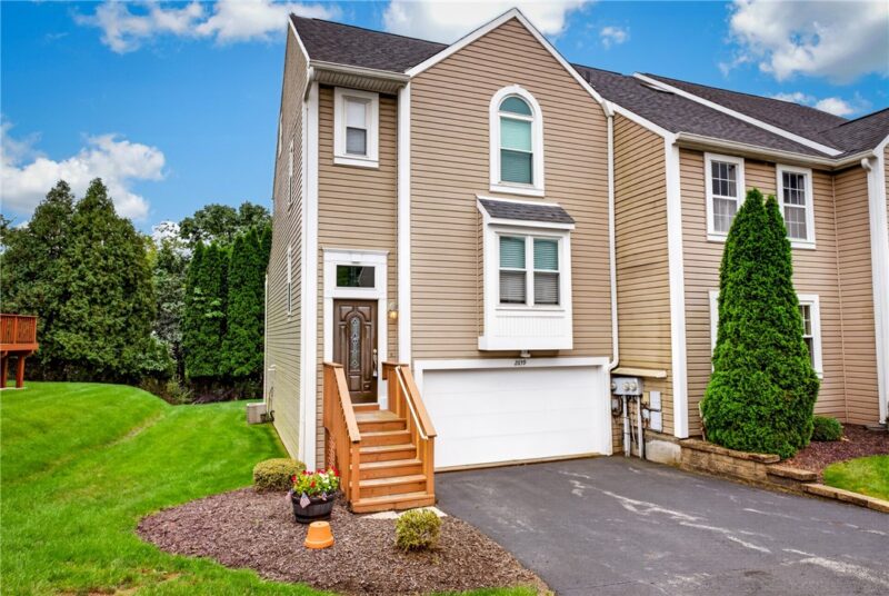 2659 Hunters Pointe Drive — photo 3
