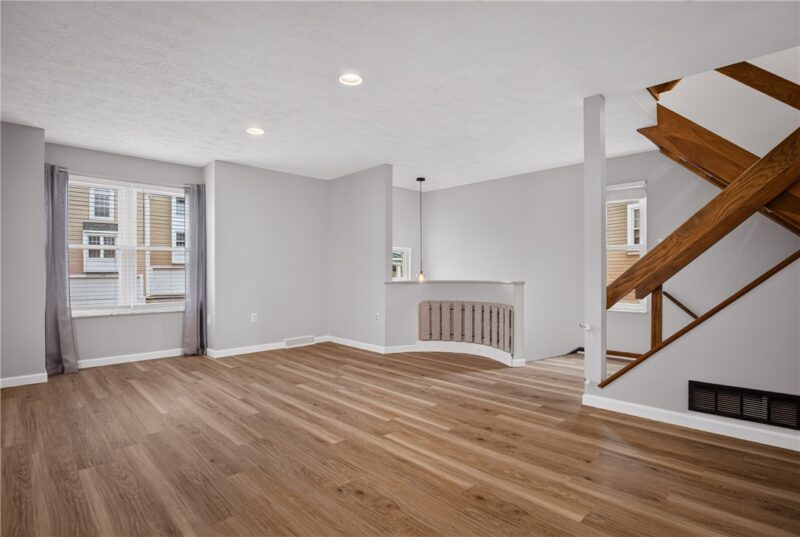 2659 Hunters Pointe Drive — photo 4