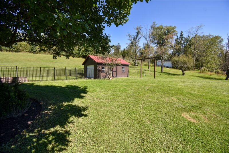 16 Linn Farm Rd — photo 8