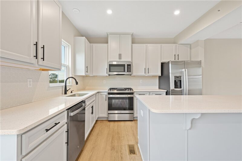 120 Crown St — photo 8