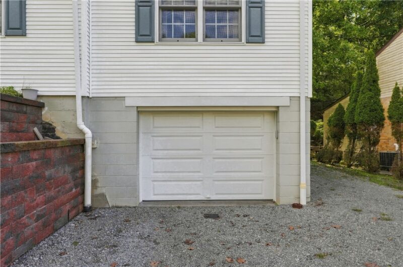 110 Buehner Drive — photo 4