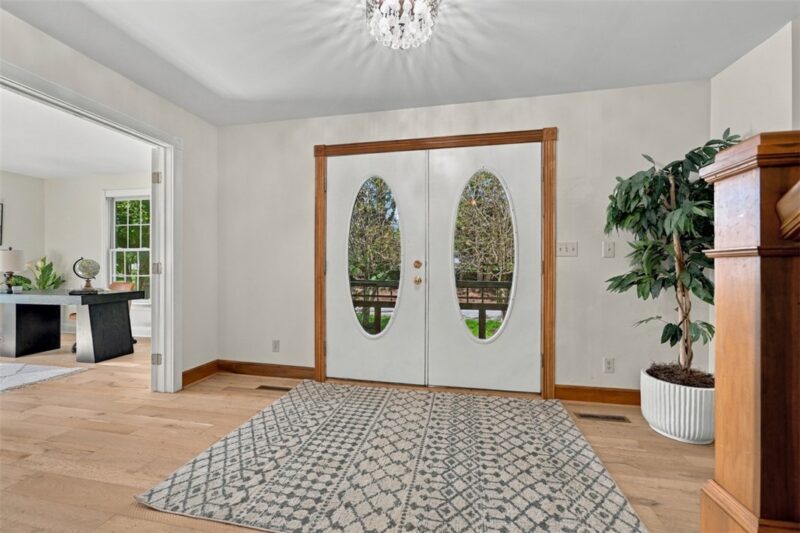 310 S Jefferson St — photo 6