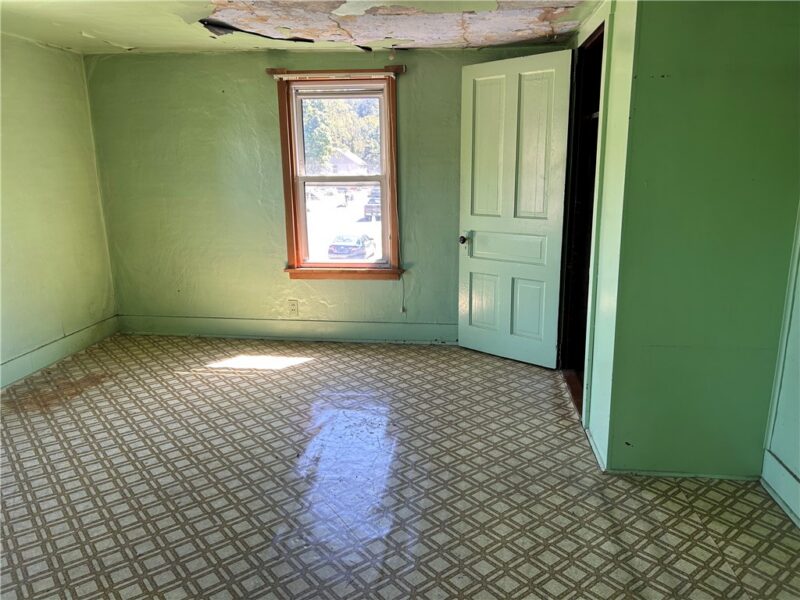 130 PATTON ST — photo 8