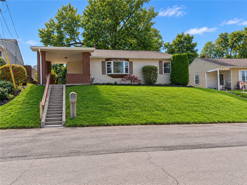 1324 Beverly Road — photo 1