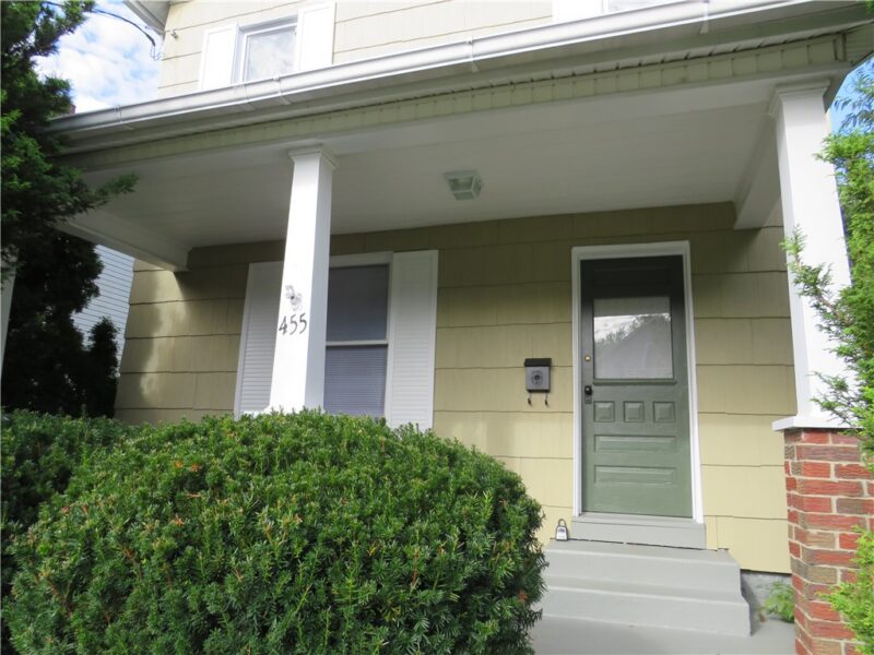 455 McConnell St — photo 3