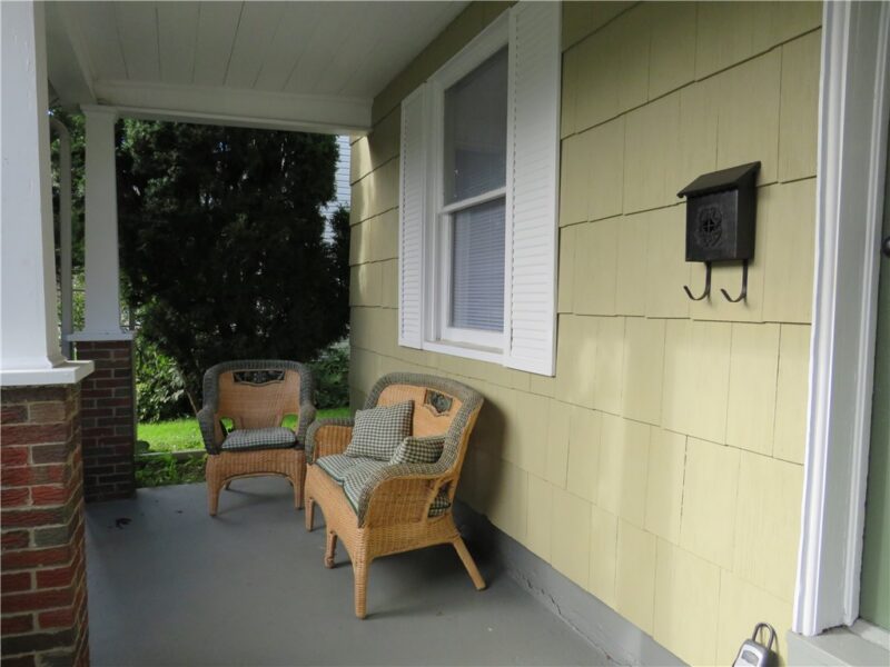 455 McConnell St — photo 4