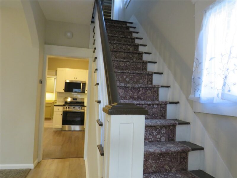 455 McConnell St — photo 5