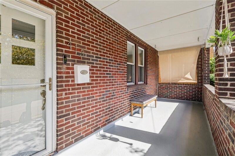413 Lenox Ave — photo 3