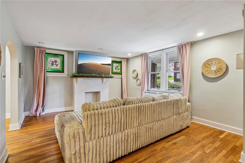 413 Lenox Ave — photo 8