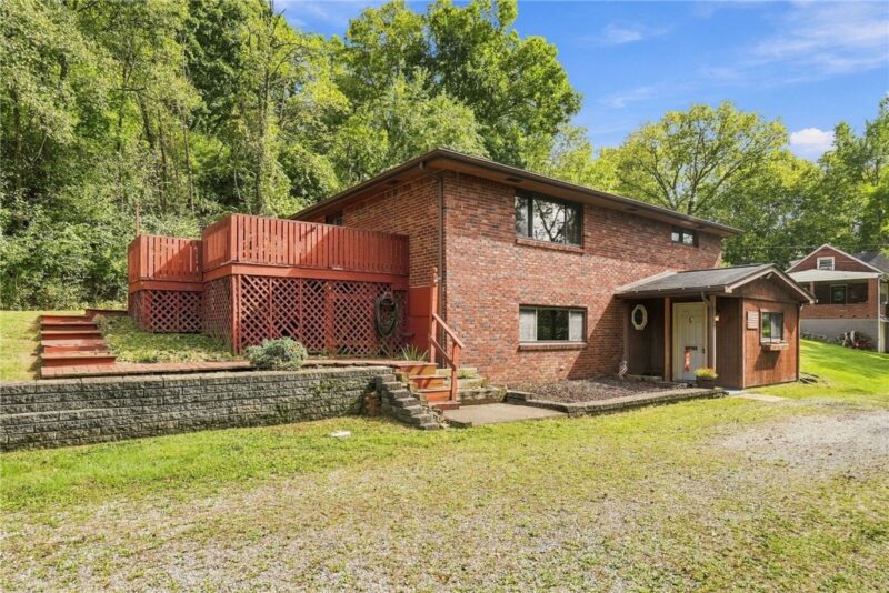 2485 Greentree — photo 3