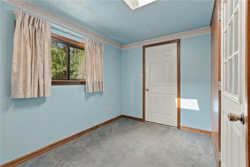 2485 Greentree — photo 8