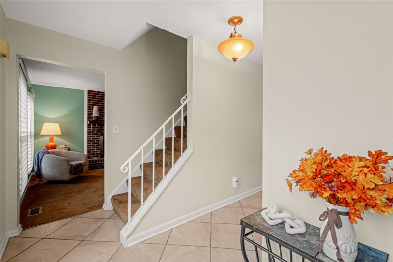 1012 HAMLIN DRIVE — photo 3