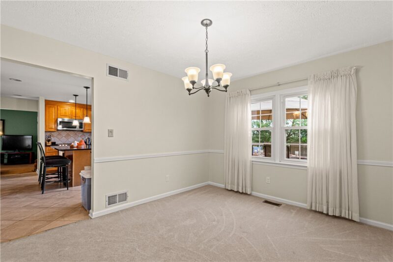 1012 HAMLIN DRIVE — photo 8