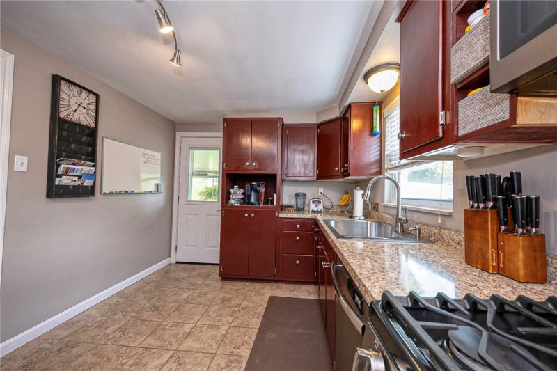 1302 Kirsopp Ave — photo 8