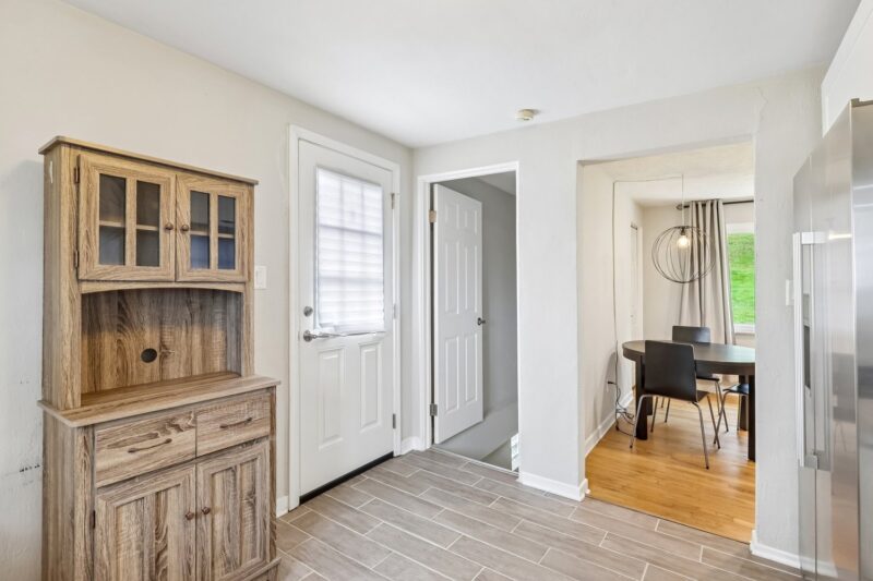 719 Darlington STREET — photo 8