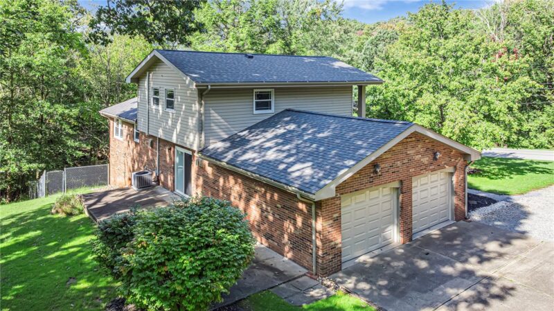 120 W Woodland Dr — photo 3
