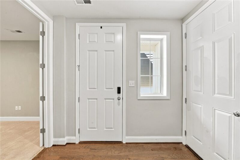 1143 Sray Ln — photo 4